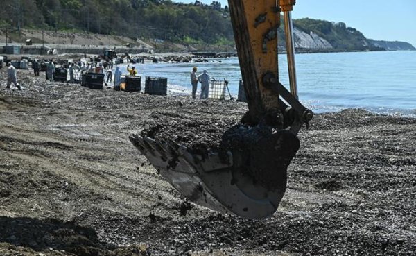 Туапсе под «нефтяным дождём»: Над портовым черноморским городом навис призрак Анапы - «Происшествия»