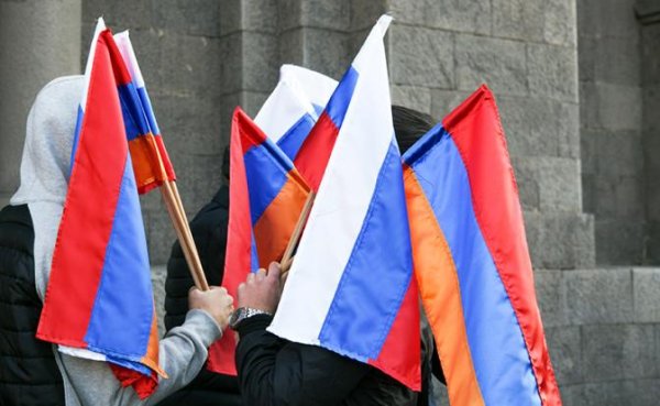Поздно пить «Джермук», проспали мы Армению: Денонсация договора по газу уже мало что изменит - «В мире»