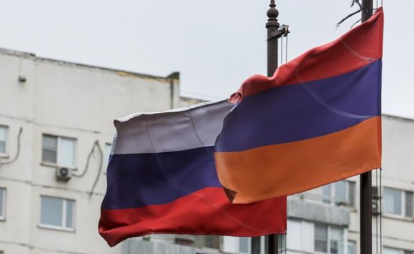 Пашинян упорно хочет отобрать у России «железку», но не знает, кому передать её — ЕС или Турции - «Политика»
